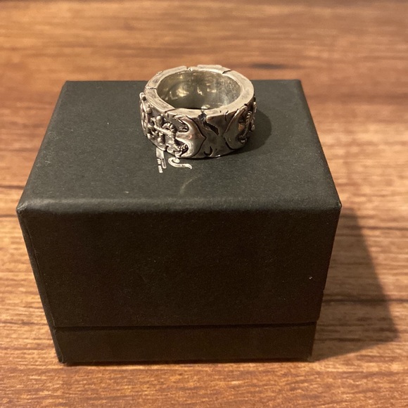 “Safe Harbor” Sterling Silver Ring Size: 7 From Clocks and Colours - Picture 3 of 9